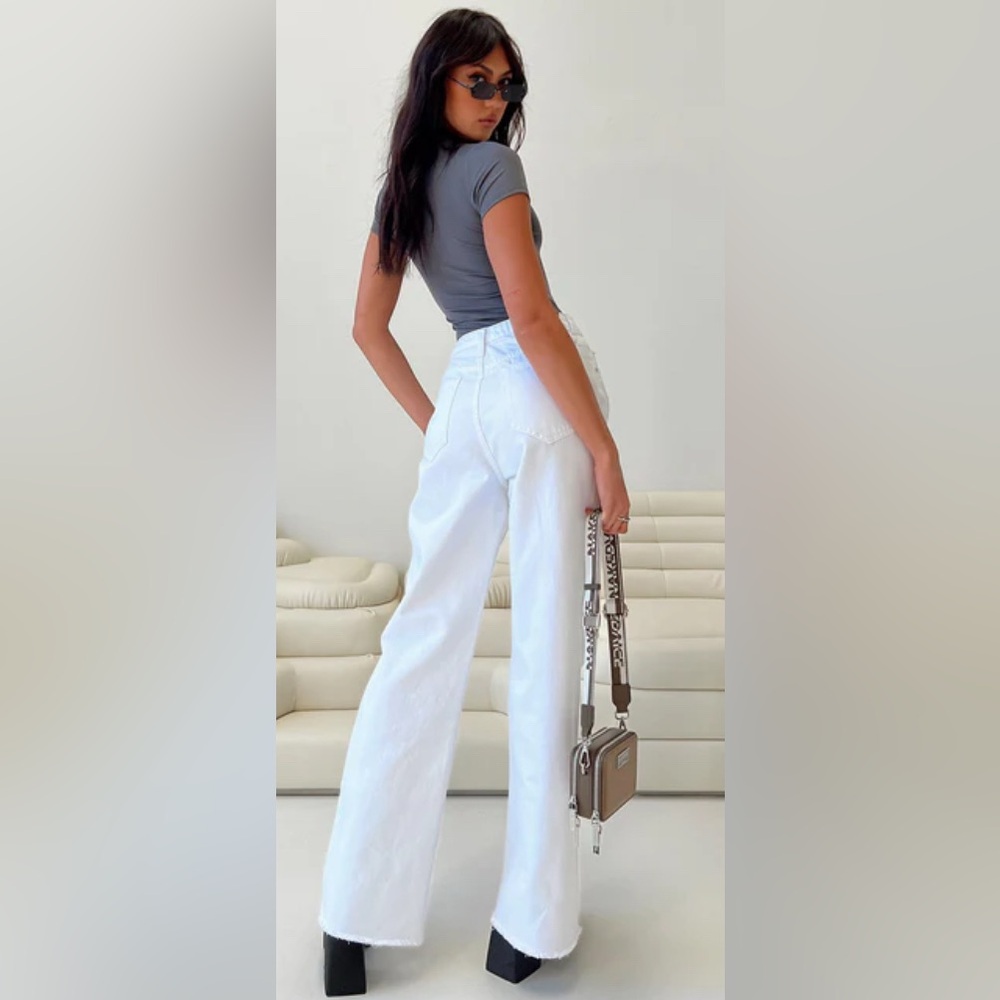 Princess Polly Carey Denim High Waist White Jeans | New without Tags - Picture 3 of 13